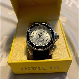 INVICTA Pro Diver - Men's Watch Quartz - Model 0424